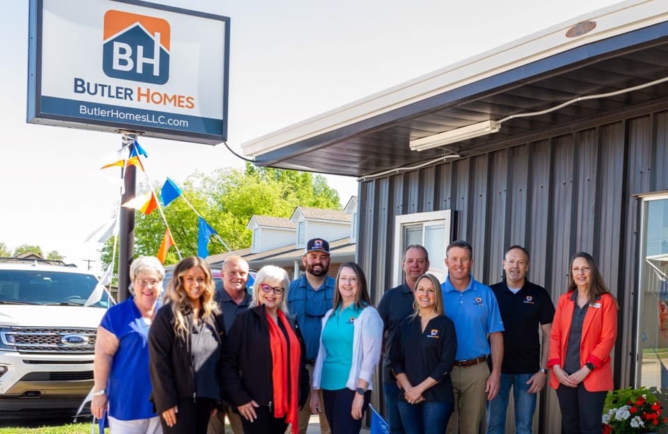 Ribbon-Cutting Unveils New Butler Homes Office in Pryor